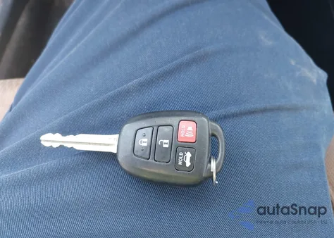 2015 Toyota Corolla Le z USA, uszkodzony, nr VIN 2T1BURHE0FC372499